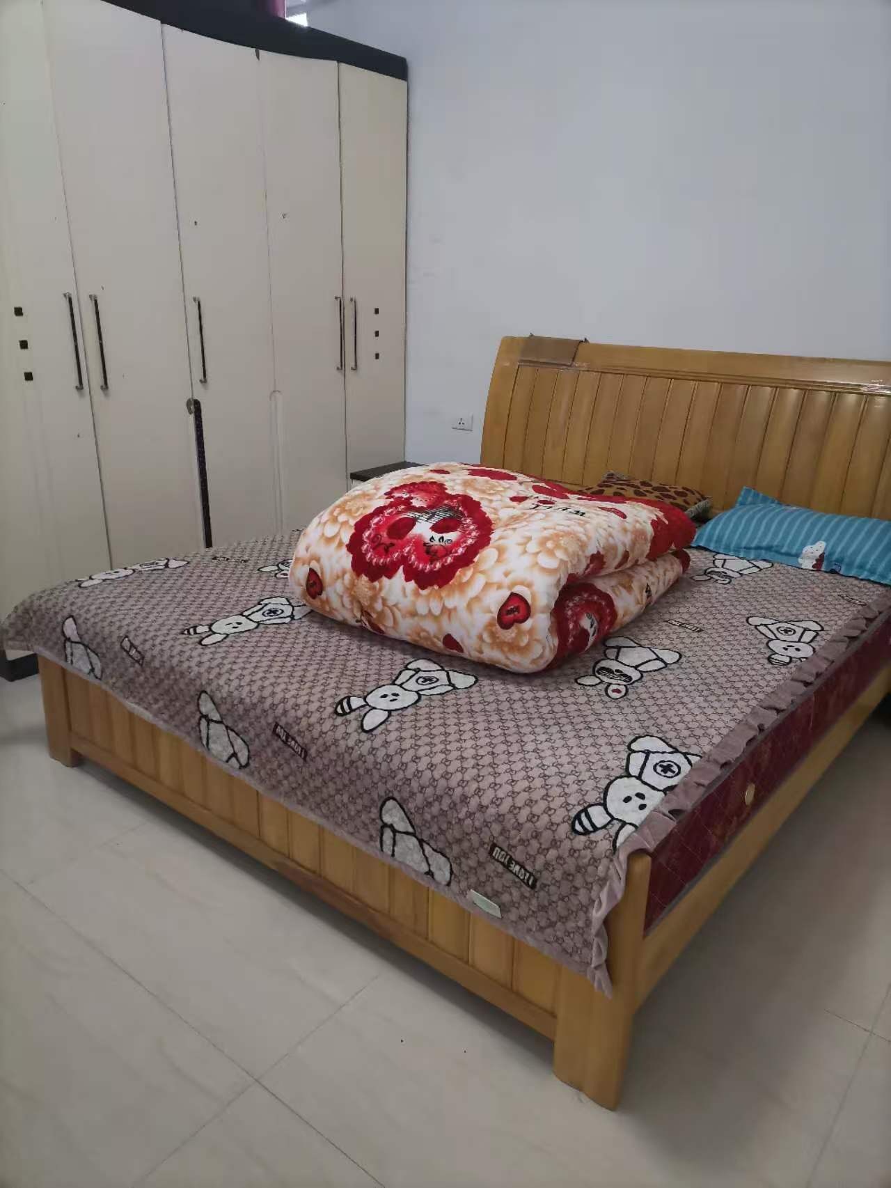 �Ǳ�����������С������һ��һ��һ�����⣬���ӱ����ܺã�������飬��ӭ��ס��